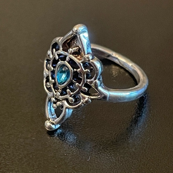 Blue Crystal silver plated ring size 6.5 - Picture 3 of 8